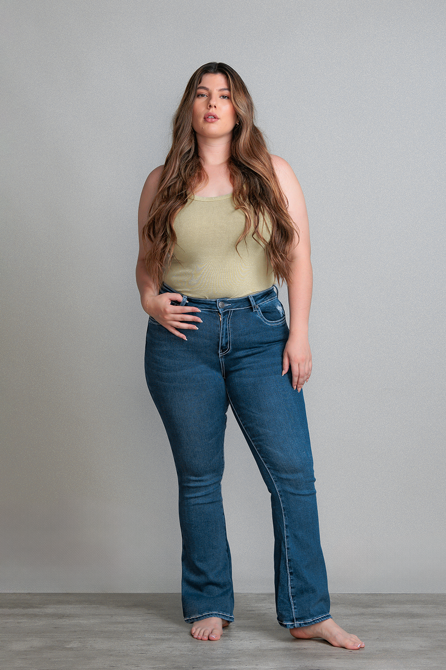 JEANS BOOTCUT AZUL CURVY - ESSENTIAL