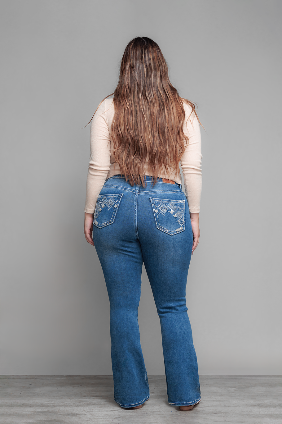 JEANS BOOTCUT BORDADO CURVY - ESSENTIAL