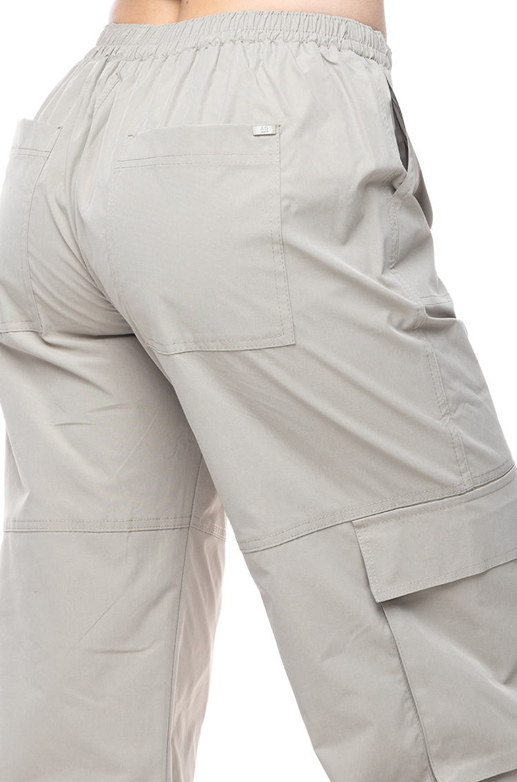 Pantalón Cargo Taupe de Mujer con Silueta Relajada