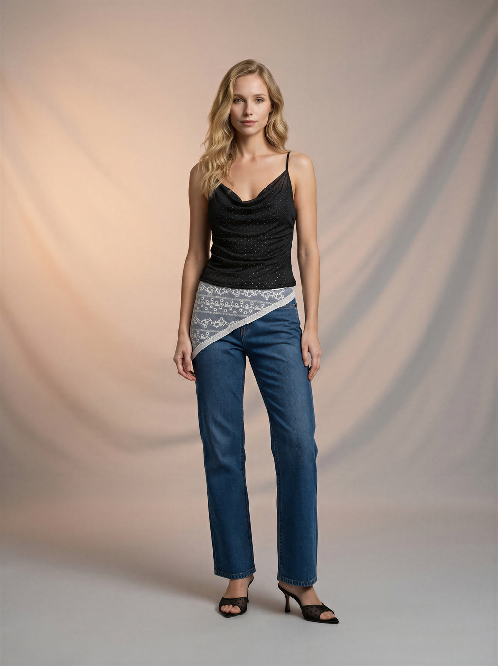 Jean Regular Fit Azul Medio con Pañoleta de Encaje Blanca