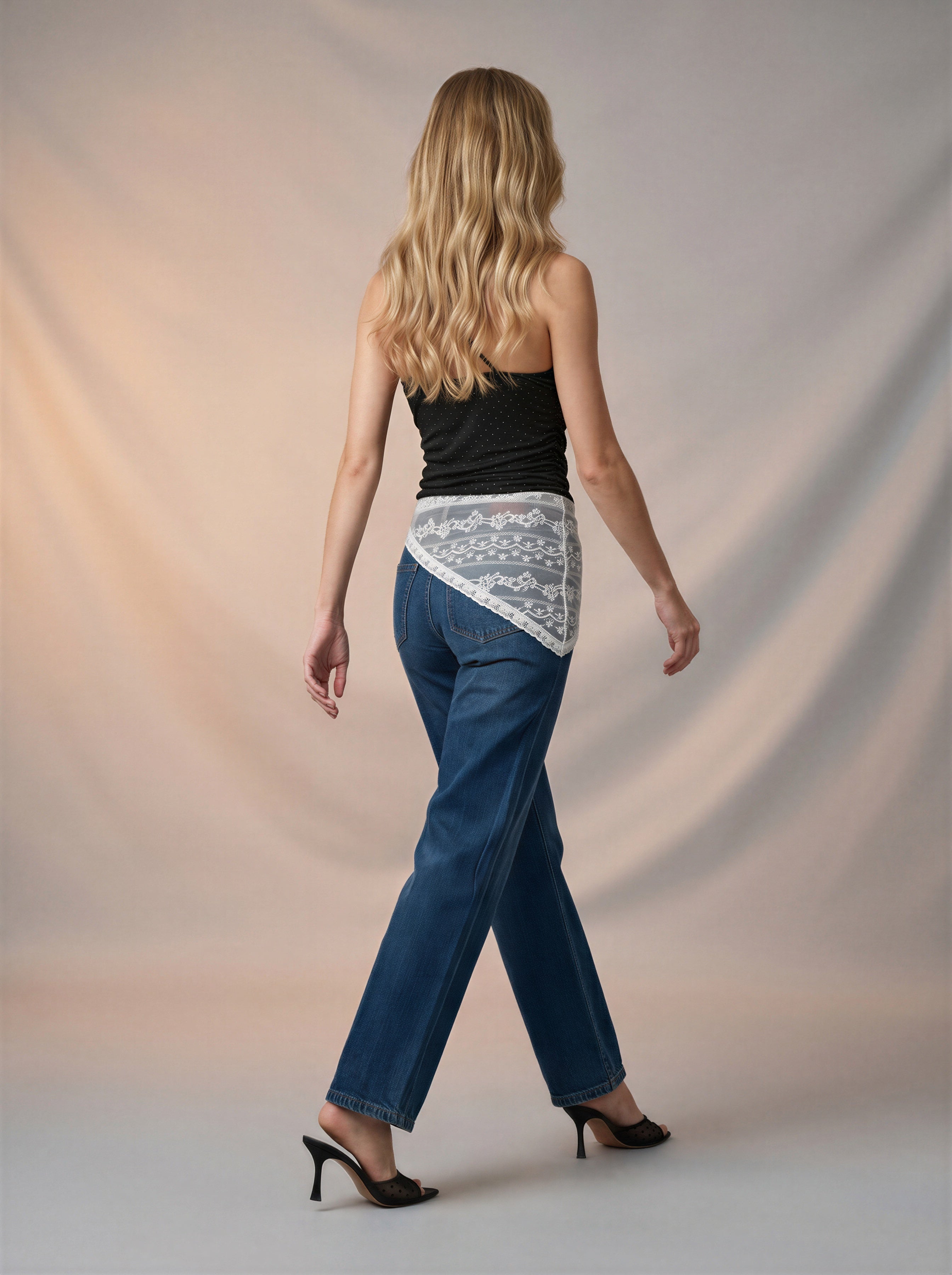 Jean Regular Fit Azul Medio con Pañoleta de Encaje Blanca