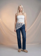 Jean Regular Fit Azul Fuerte con Pañoleta de Encaje Blanca