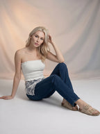 Jean Regular Fit Azul Fuerte con Pañoleta de Encaje Blanca