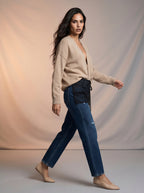 Jean Regular Fit Azul Marino con Rotos y Pañoleta de Encaje Negro