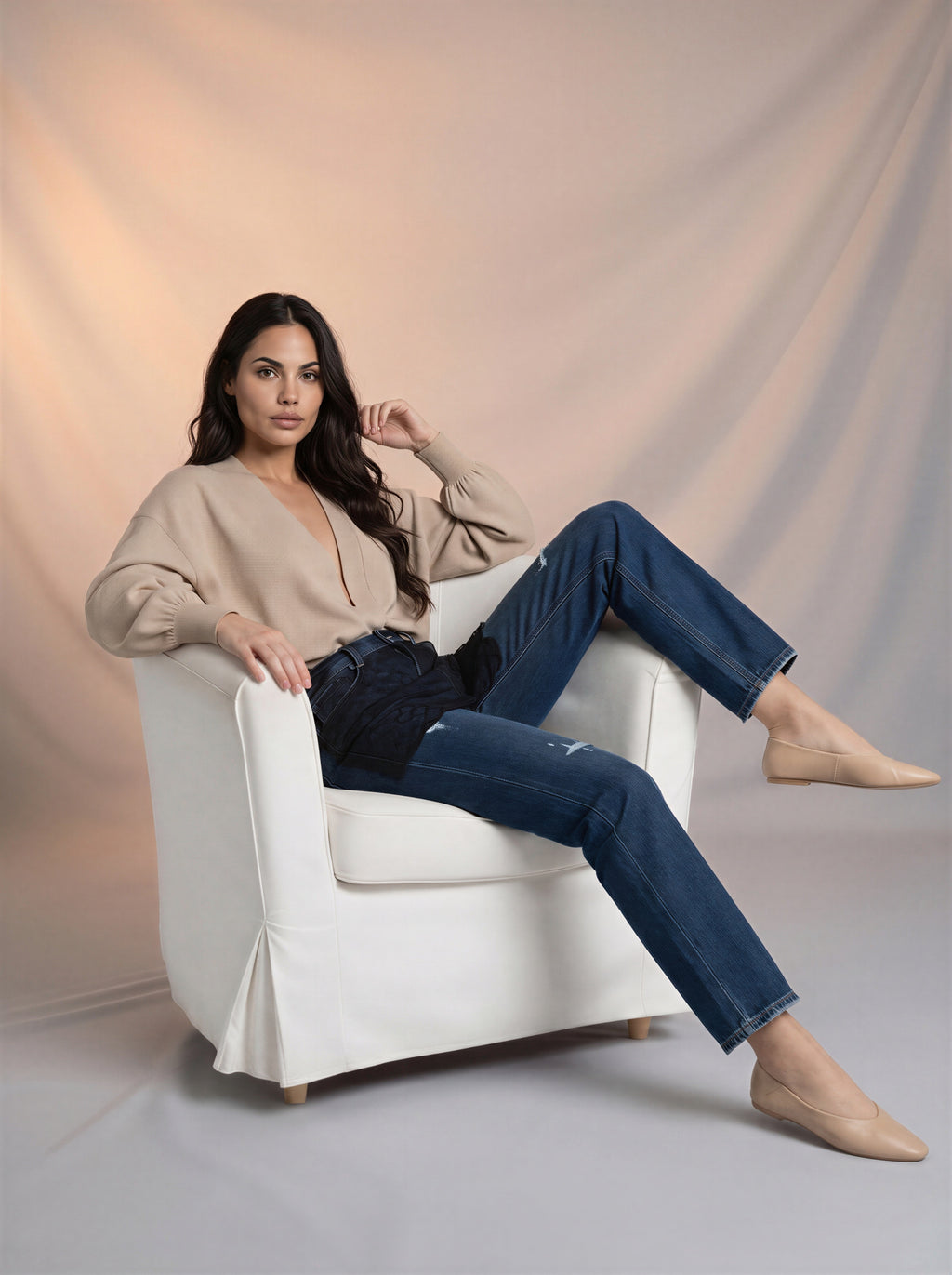 Jean Regular Fit Azul Marino con Rotos y Pañoleta de Encaje Negro