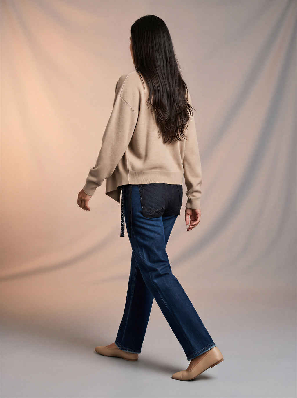 Jean Regular Fit Azul Marino con Rotos y Pañoleta de Encaje Negro