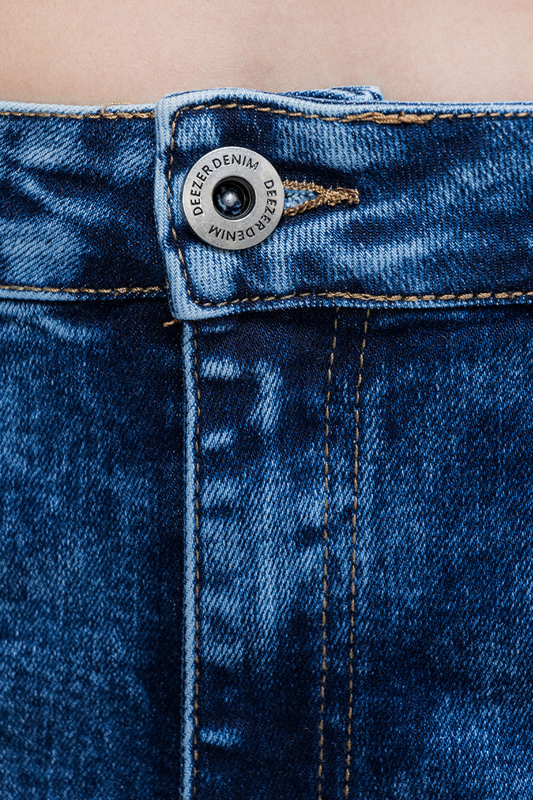 Jeans Wide Leg Desgastados y Cintura Alta