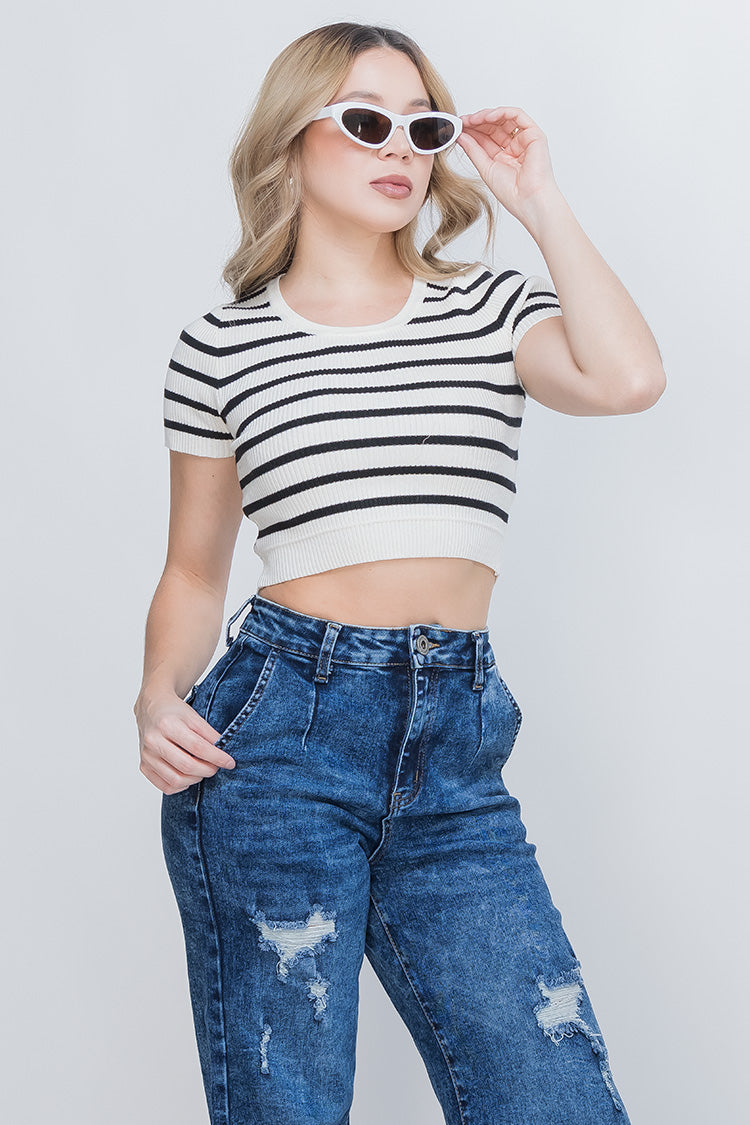 Jeans Wide Leg Desgastados y Cintura Alta