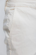 Pantalón Slim Gabardina Ivory - Estilo Minimalista