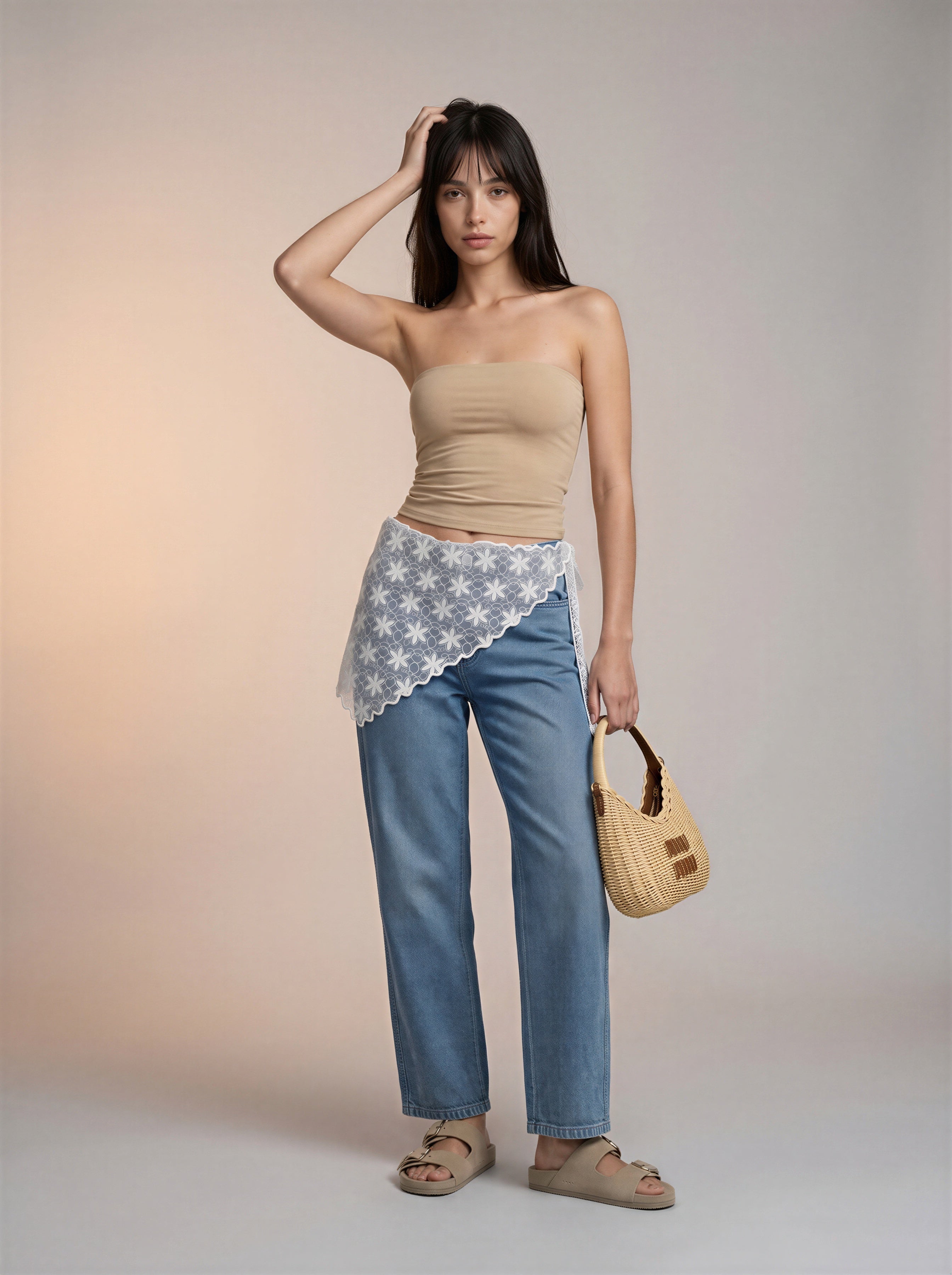 Jean Barrel Azul Claro con Pañoleta Blanca de Encaje
