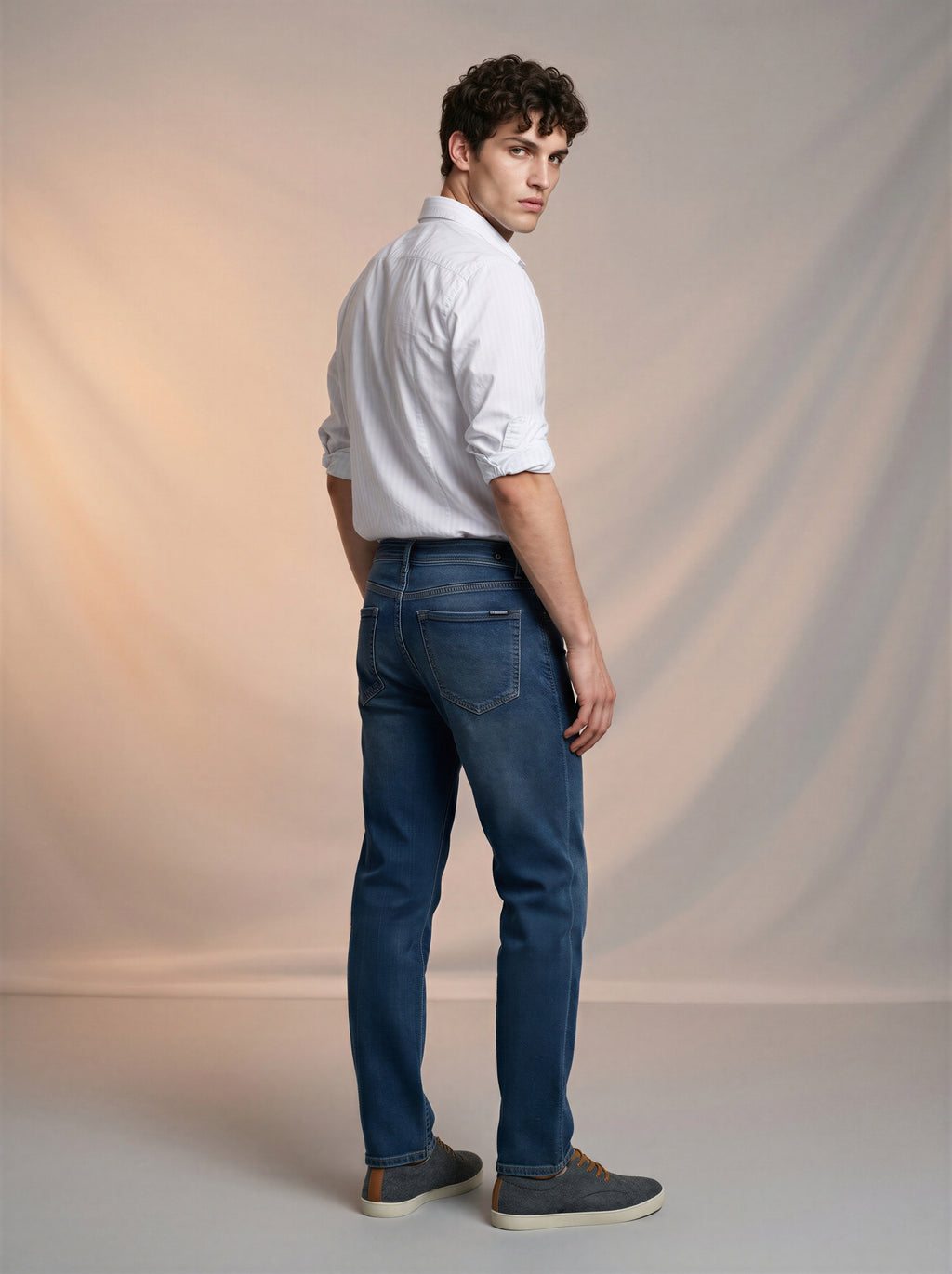 Jeans Slim para caballero con rotos azul marino