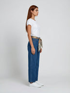 Jean Curved Strass – Azul Clásico con Mascada Animal Print
