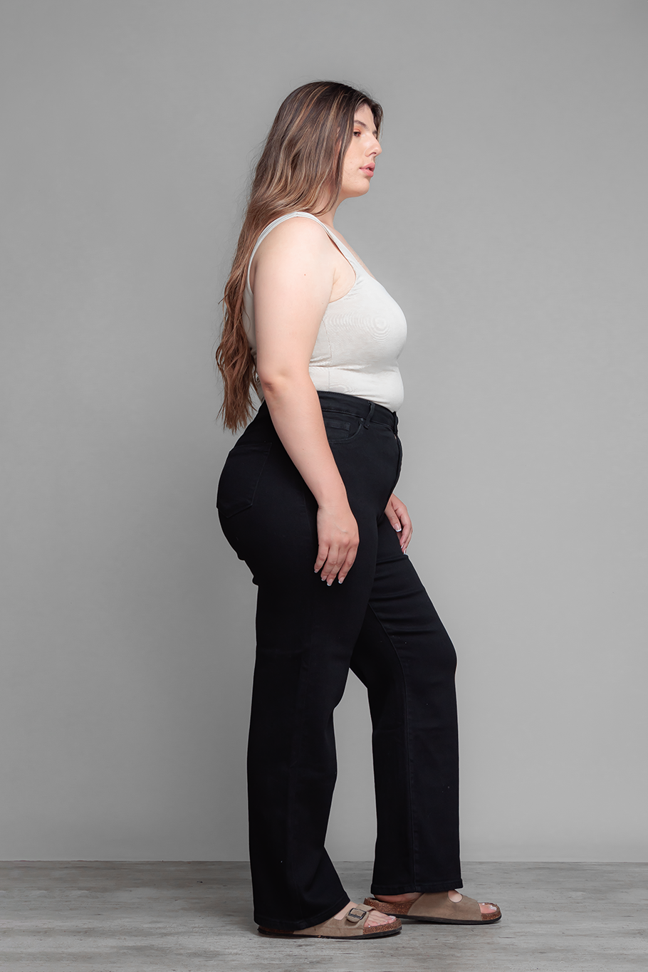 STRAIGHT FIT CURVY NEGRO - ESSENTIAL