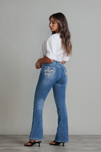 JEANS FLARE COSTURA CONTRASTE - BASICS