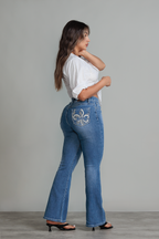 JEANS FLARE COSTURA CONTRASTE - BASICS