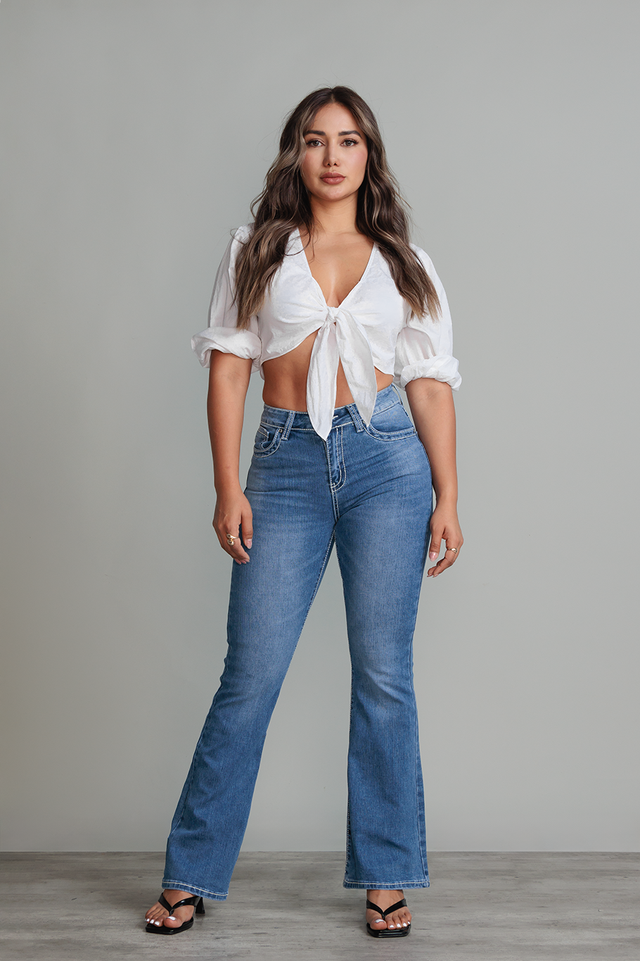 JEANS FLARE COSTURA CONTRASTE - BASICS