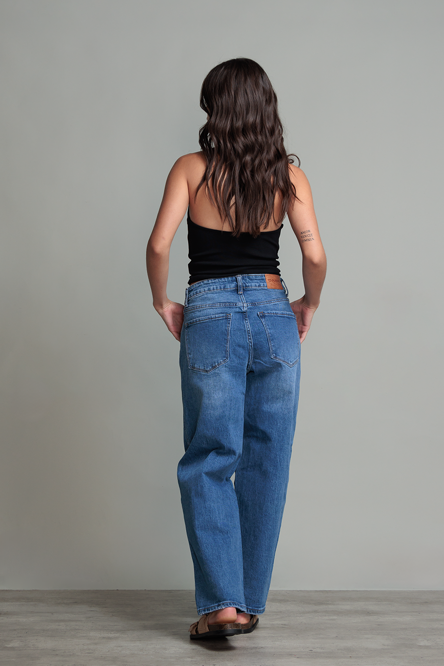 JEAN BARREL TIRO MEDIO - BASICS