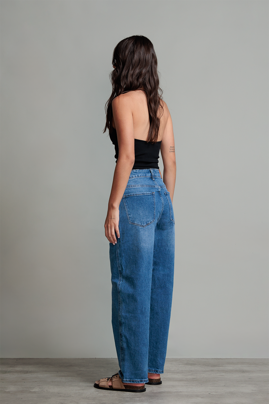 JEAN BARREL TIRO MEDIO - BASICS