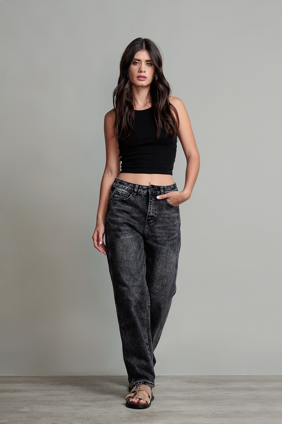 JEANS BARREL LAVADO GRIS - BASICS