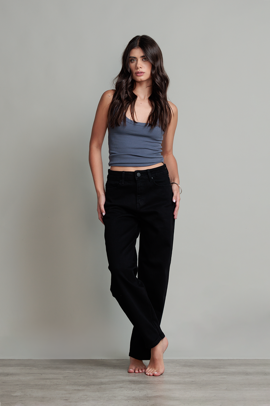 JEANS BARREL NEGRO - BASICS