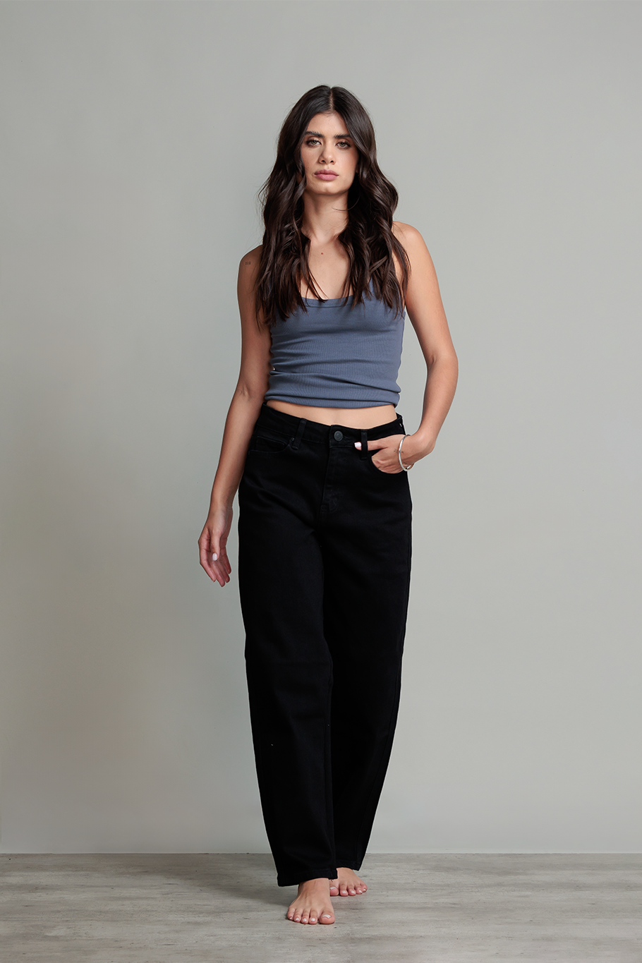 JEANS BARREL NEGRO - BASICS