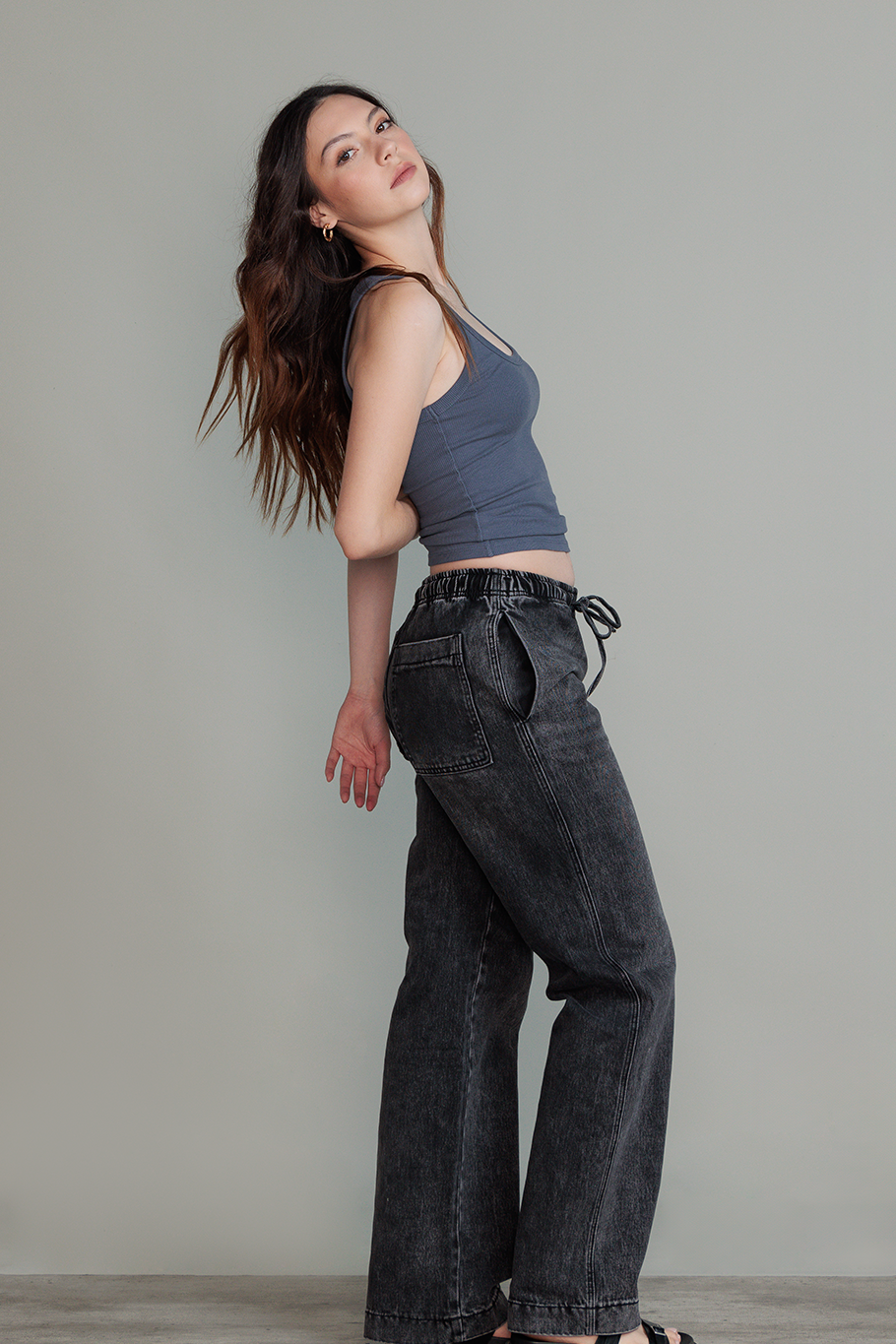 JOGGER BLACK WASH WIDE LEG - ESSENTIAL