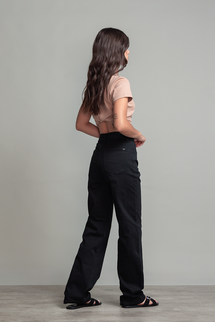 STRAIGHT FIT NEGRO - BASICS