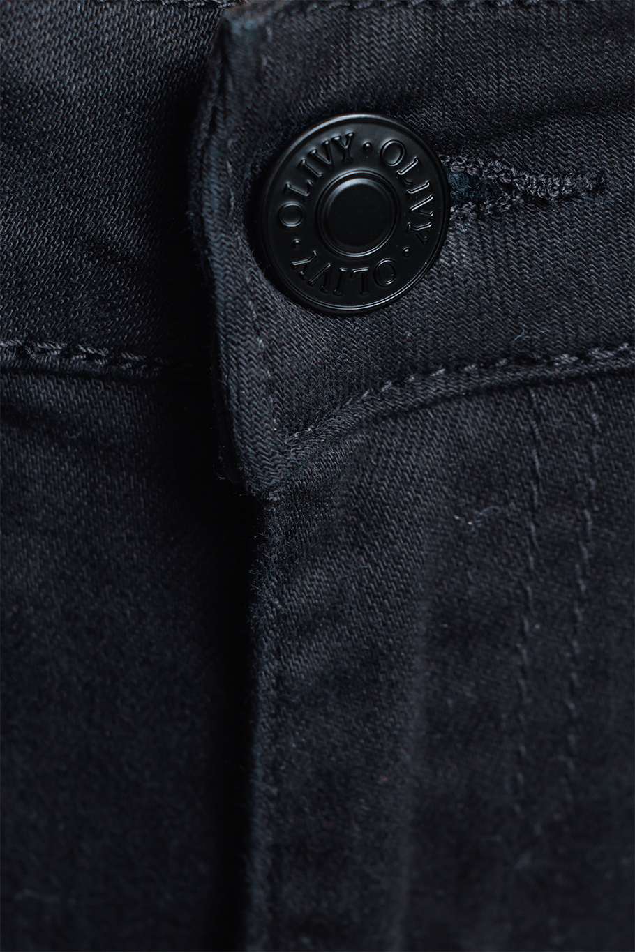 STRAIGHT FIT NEGRO - BASICS