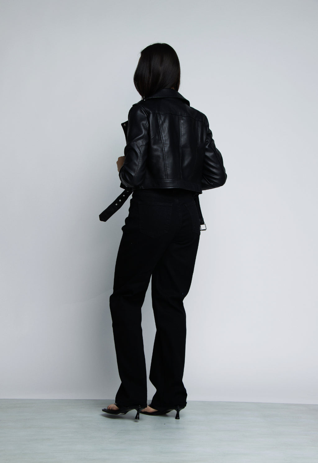 JEAN STRAIGHT LEG - NEGRO