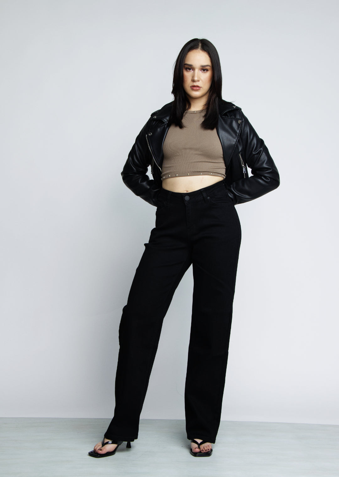 JEAN STRAIGHT LEG - NEGRO