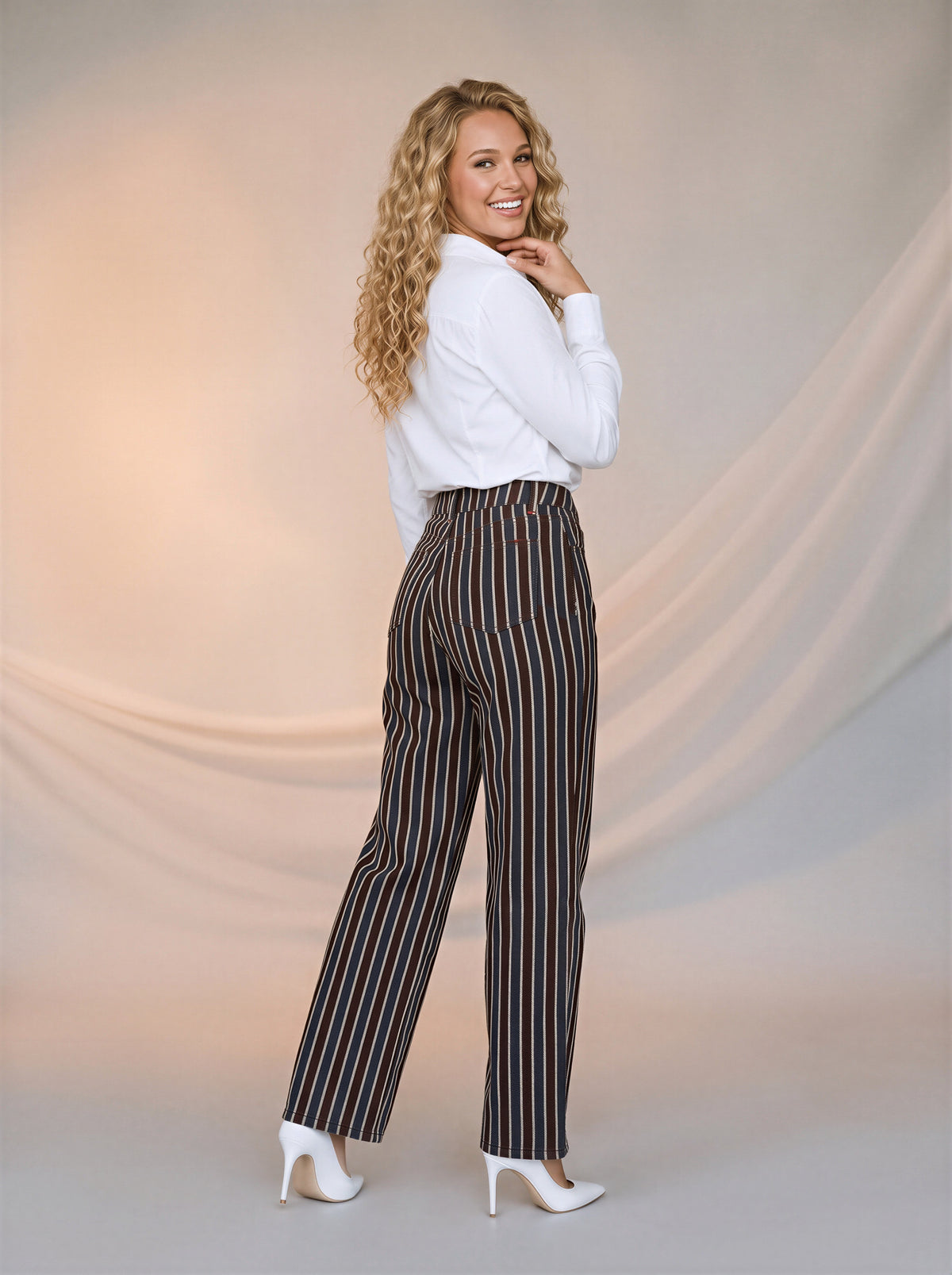 Jean Marine Con Rayas Café, Gris y Beige MON-3171