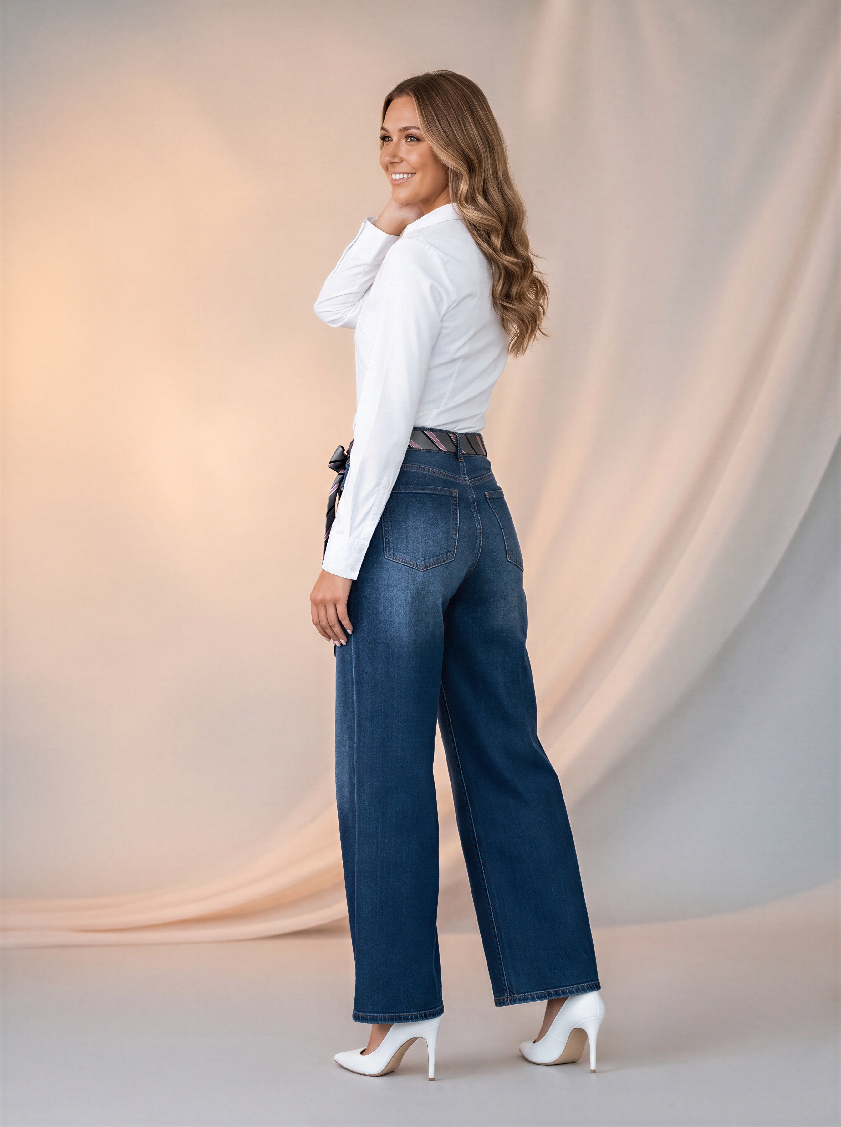Wide Leg Azul Marino con Corbata