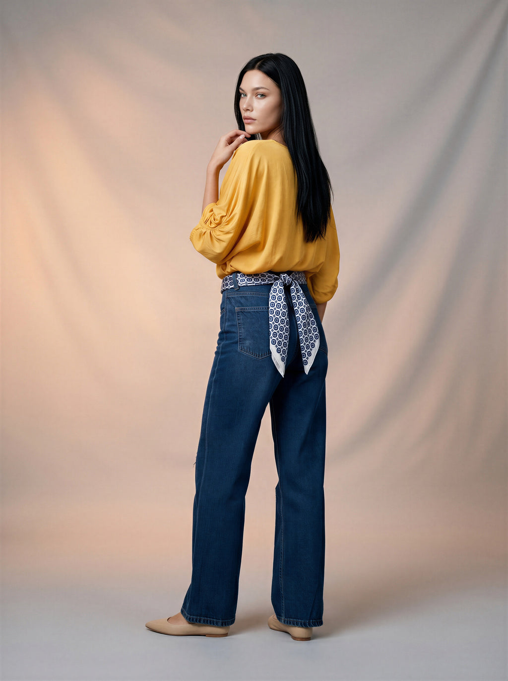 Jean Regular Fit Azul Medio con Rotos y Pañoleta