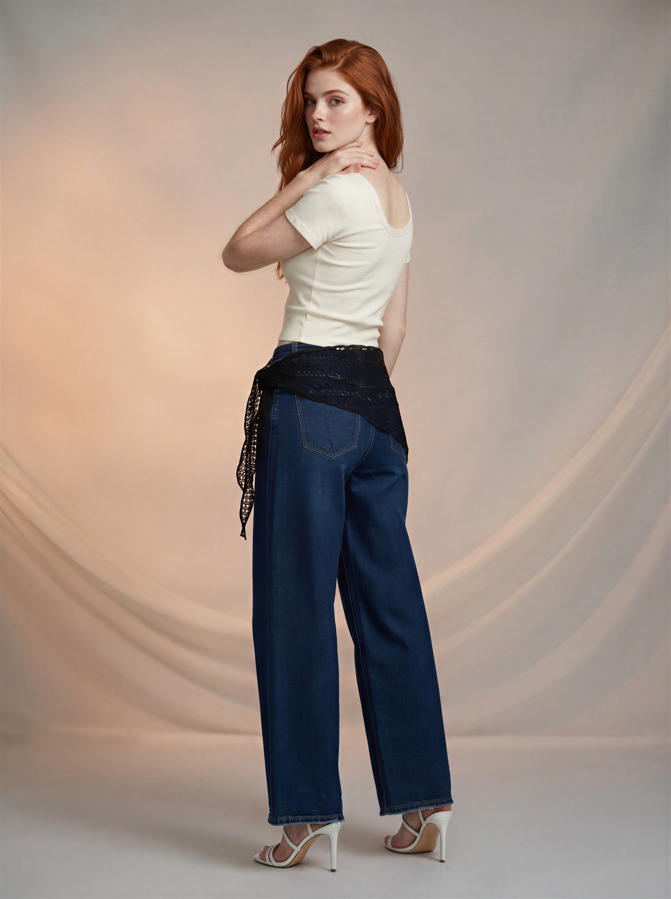 Wide Leg Azul Marino con Pañoleta de Encaje Negro