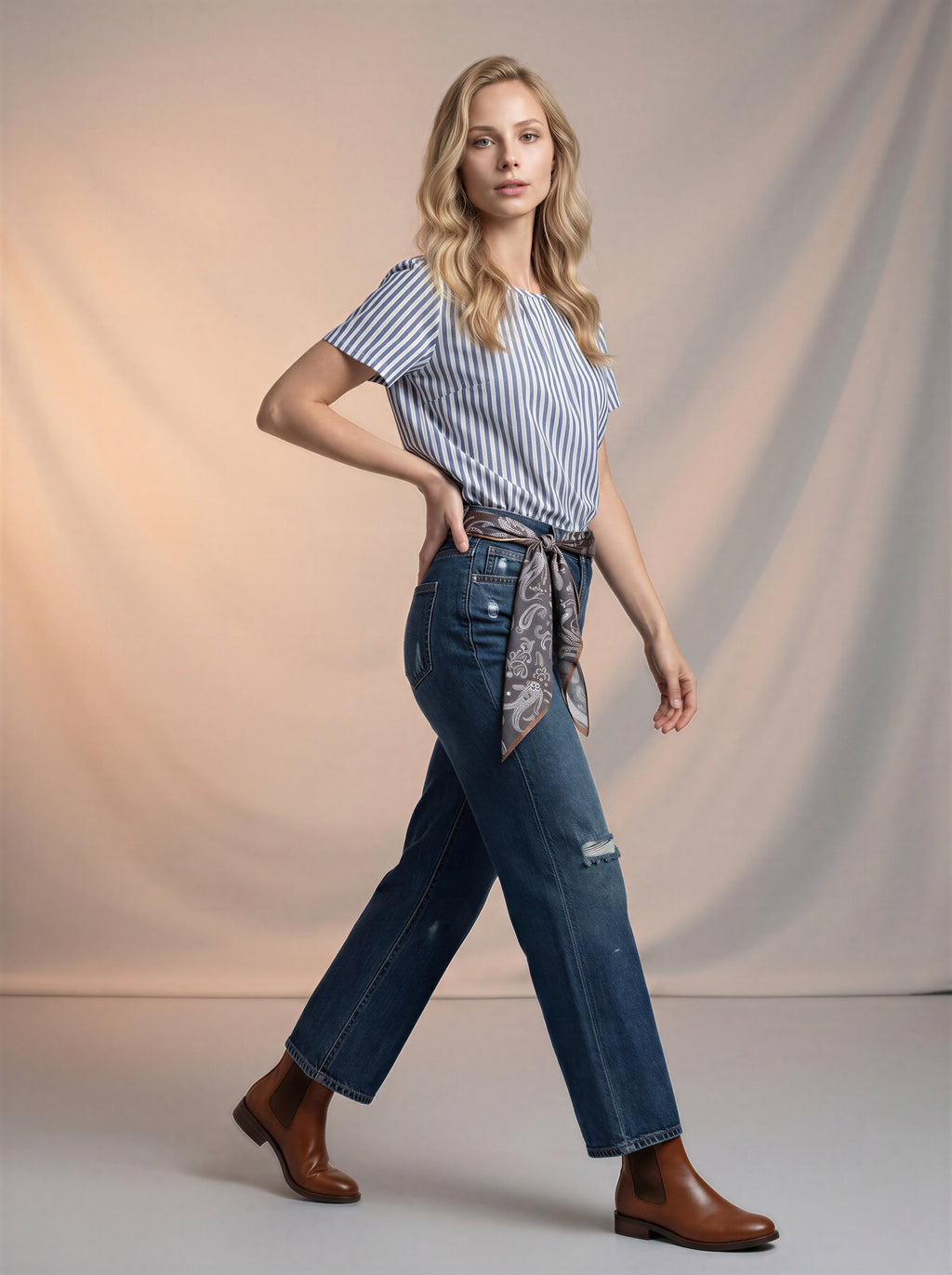 Jean Regular Fit Azul Índigo con Rotos y Pañoleta