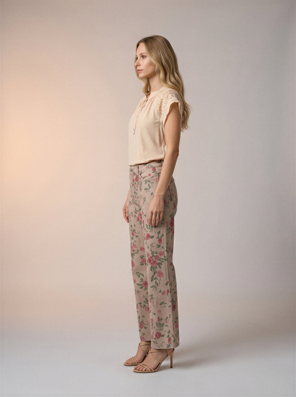 Regular Fit Beige con Flores