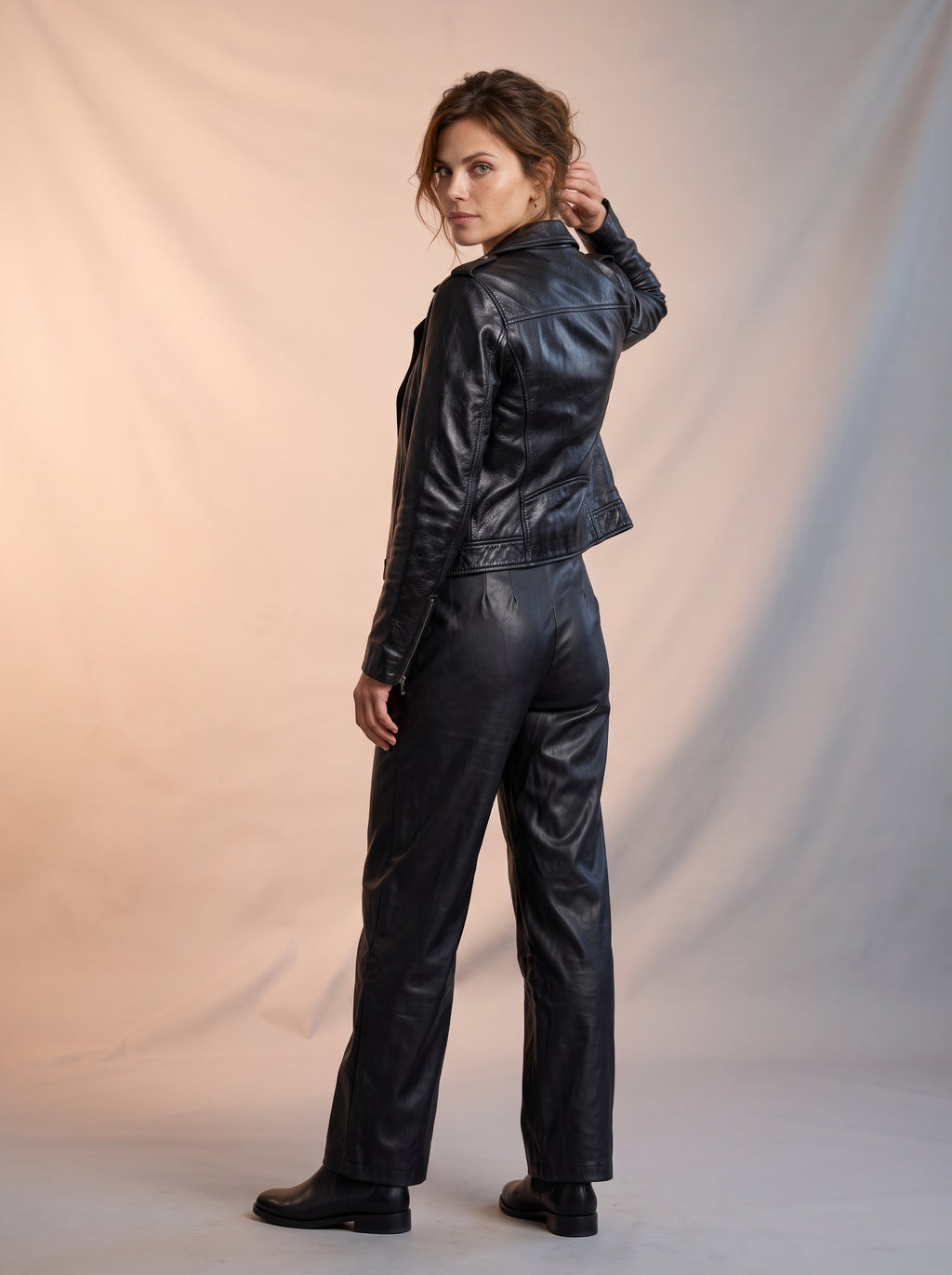 Pantalón de Piel Sintética Negro AG-1912