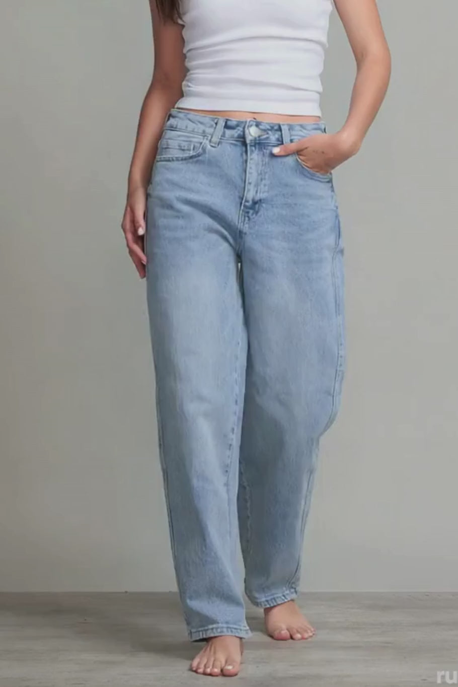 JEANS BARREL AZUL CLARO - BASICS